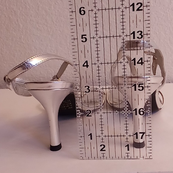 Jacqueline Ferar Wedding Cocktail Size 7M metallic silver color #112 - Picture 8 of 9